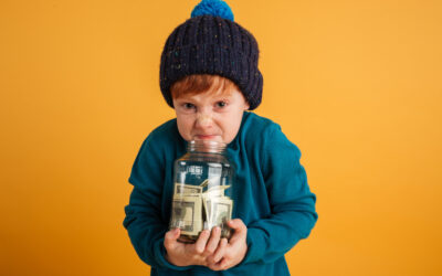 Afinal, dar mesada para os filhos é um erro? A gente te conta a VERDADE