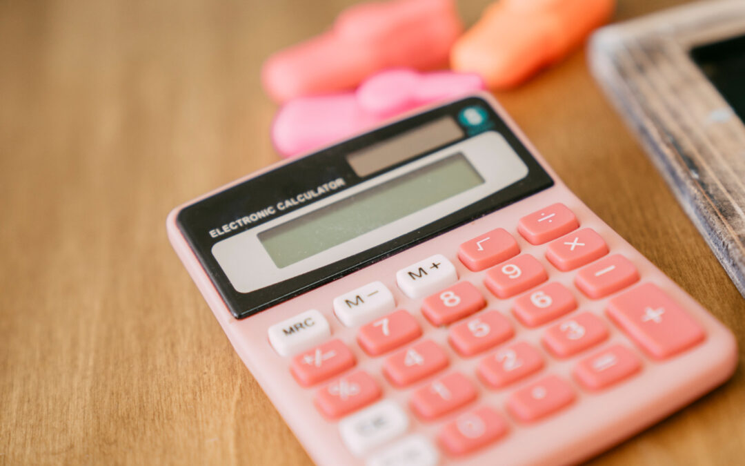 Abrir empresa: qual o custo? Veja um jeito fácil (e eficiente) de prever gastos