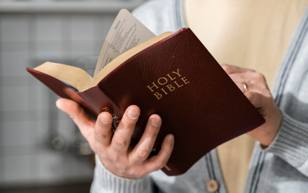 Como ler a Bíblia sem cair na rotina (e sem dormir no meio!)