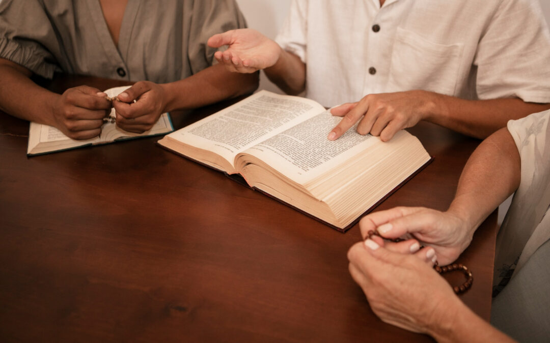 A diferença entre Antigo e Novo Testamento (e o que permanece até hoje)