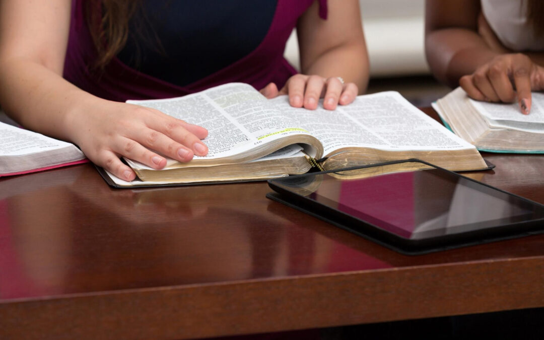 Como criar um plano de leitura bíblica que realmente funcione para você